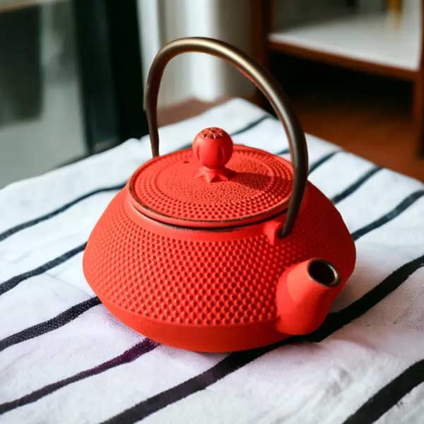 ROSSETO CAST IRON TEA POT BRIGHT RED